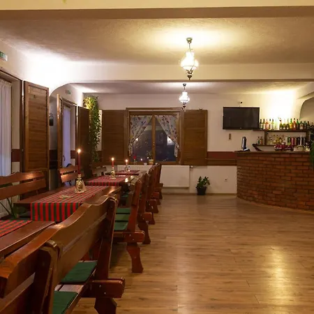 Panzió Pensiunea Si Restaurant Erdo